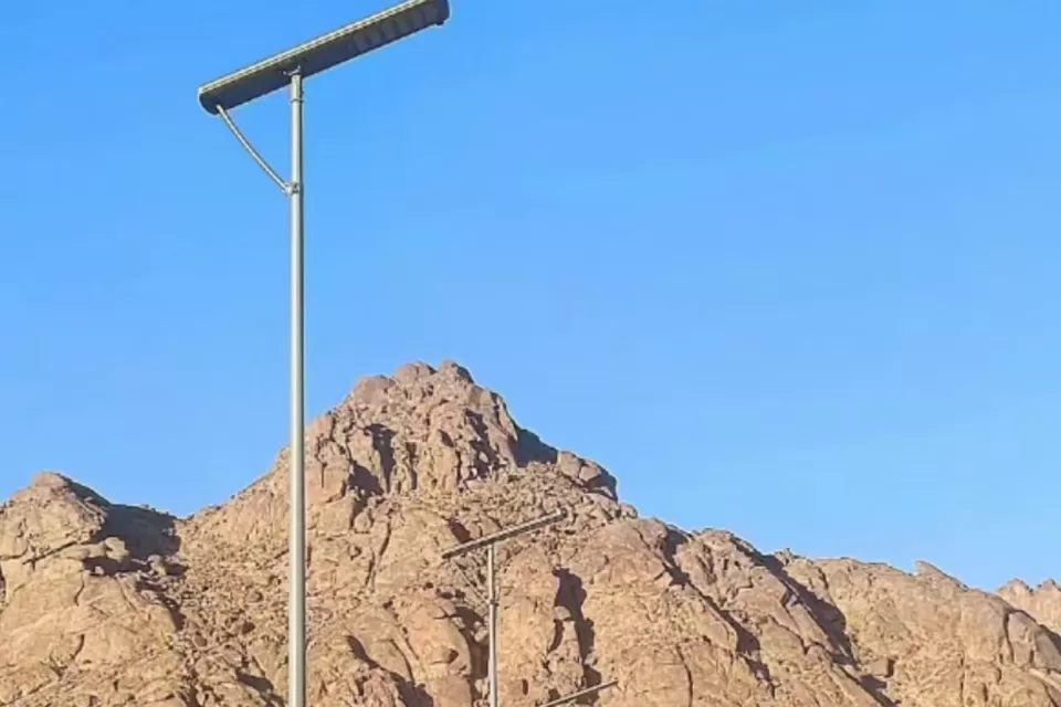 Umfassendes Beleuchtungs projekt für die ländliche Revit alisierung der Provinz Guizhou | Solar Street Light OEM-Kooperations fall