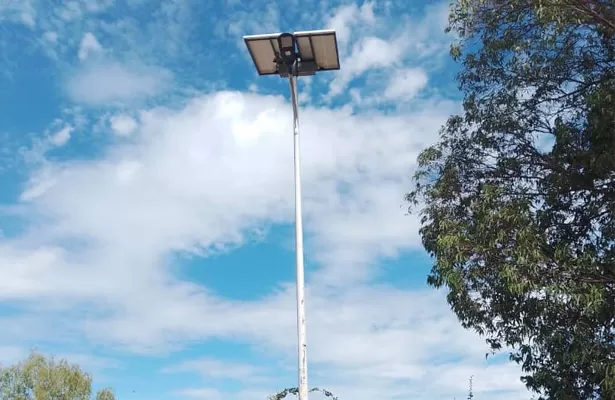 Peripheres Straßen projekt des Flughafens Abuja | Internat ionaler OEM-Fall von intelligenten Solar-Straßen laternen