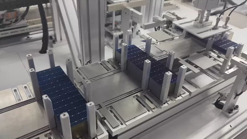 Produktion von Sonnen kollektoren