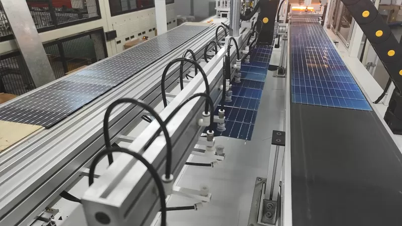 Produktion von Sonnen kollektoren
